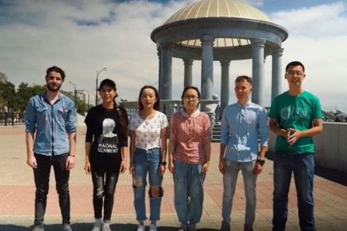 Amur State University’s students from different countries sang the “Katyusha” song.