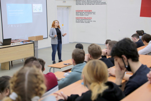 Лекцию о глобальном контексте украинского кризиса прочли первокурсникам АмГУ 