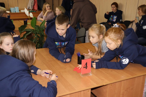 Лицеисты АмГУ приняли участие в благотворительном проекте «Спутник»